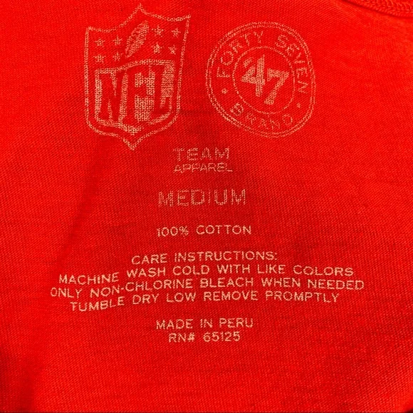 NFL New England Patriots Red & Blue T-Shirt Women’s Size Medium - Picture 8 of 8